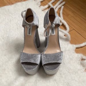 Steve Madden silver velvet platform heels